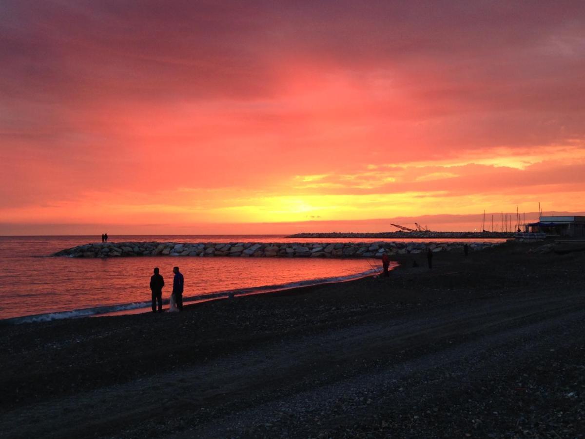 Affittacamere A Due Passi Dal Mare Marina di Cecina Exterior foto
