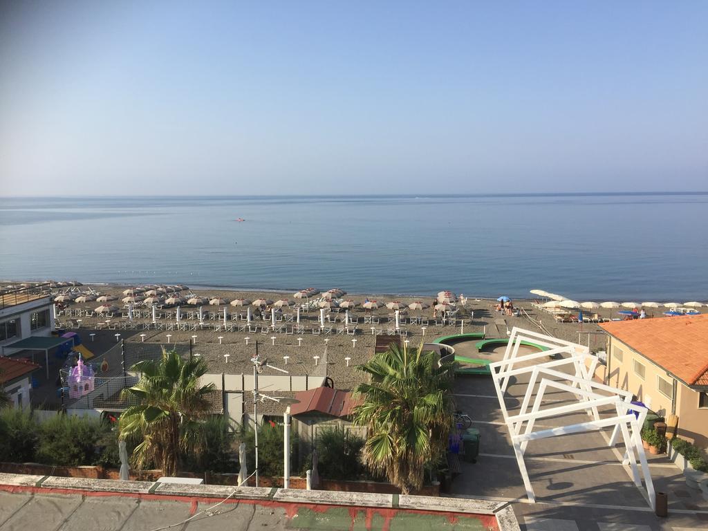 Affittacamere A Due Passi Dal Mare Marina di Cecina Exterior foto